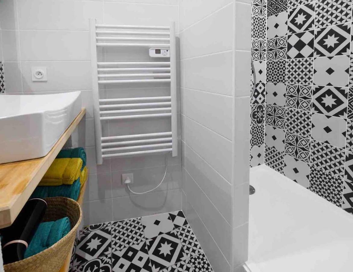 An Authentic Experience With Spa In The Center Poitiers Extérieur photo